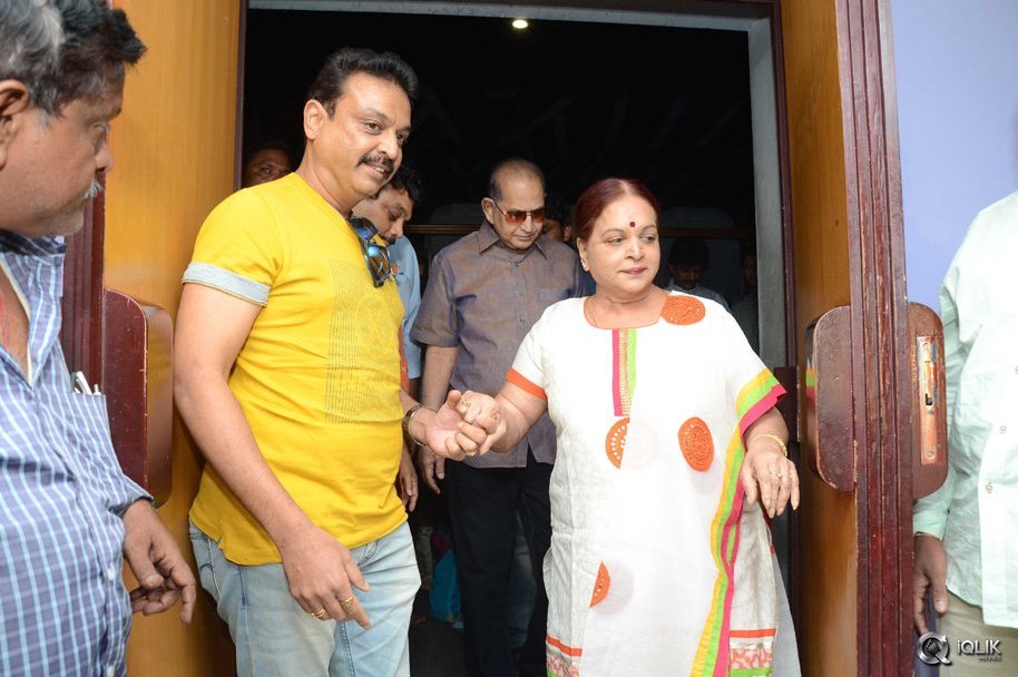 Super-star-Krishna-Watches-Srimanthudu-Movie